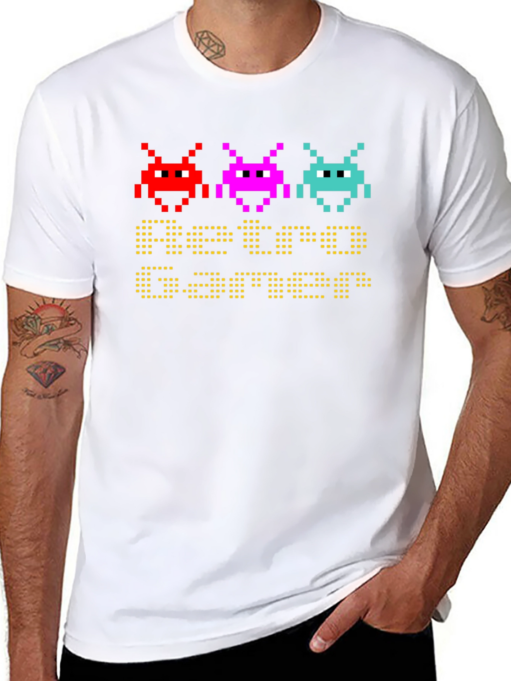Retro Gamer T-Shirt: Pixel Art Space Invaders Design