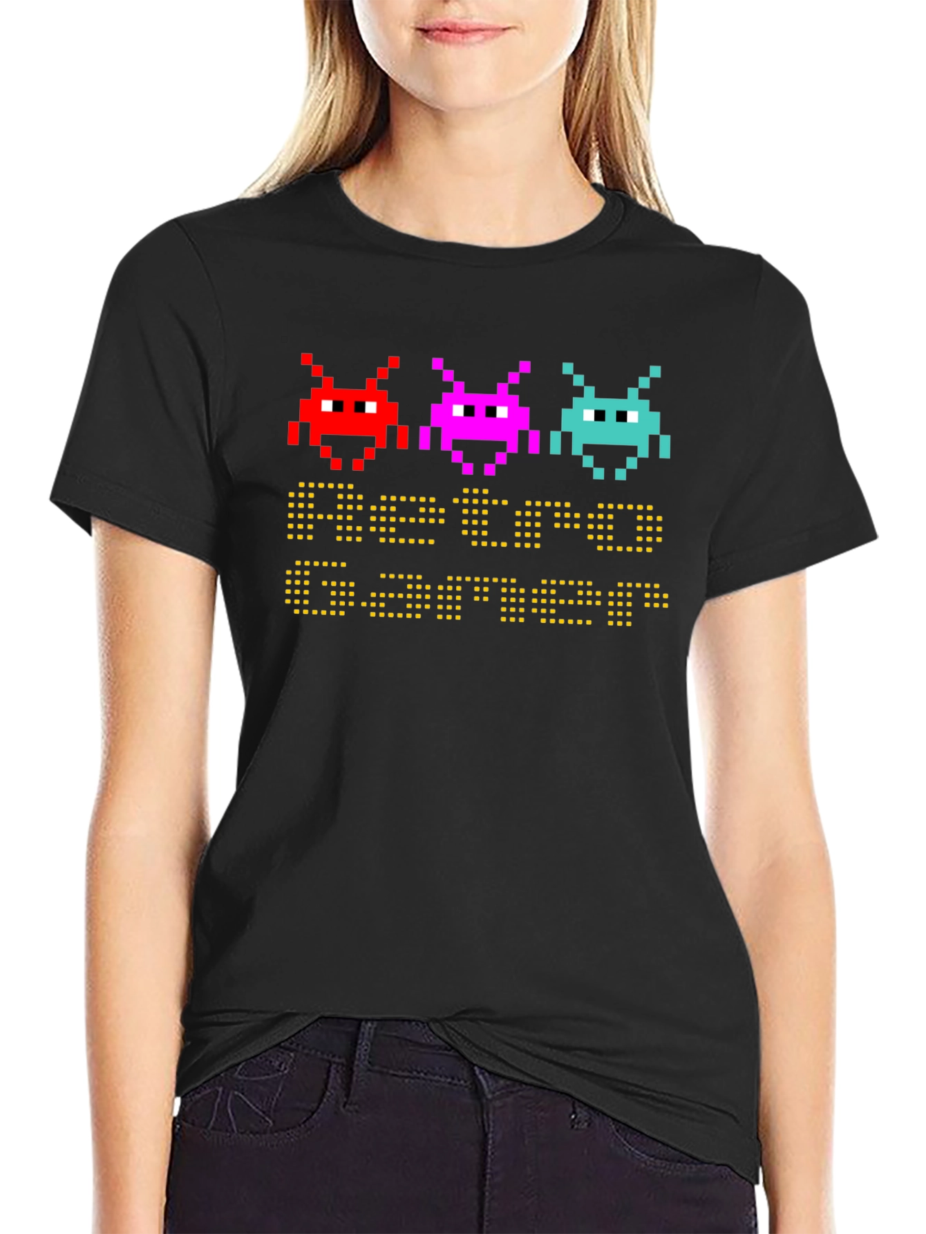 Retro Gamer T-Shirt: Pixel Art Space Invaders Design
