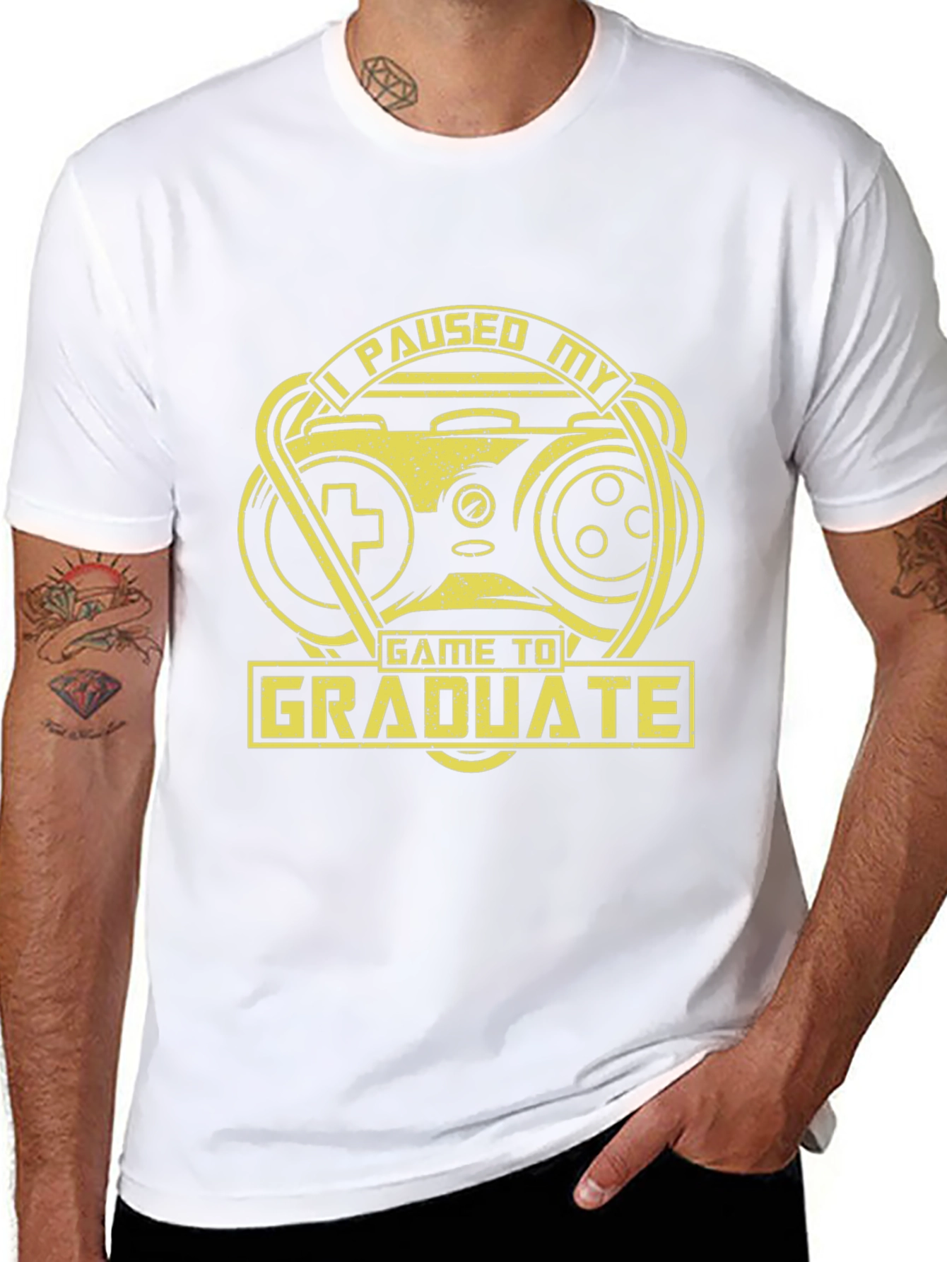 Funny Graduation Gamer T-Shirt - I Paused My Game to Graduate