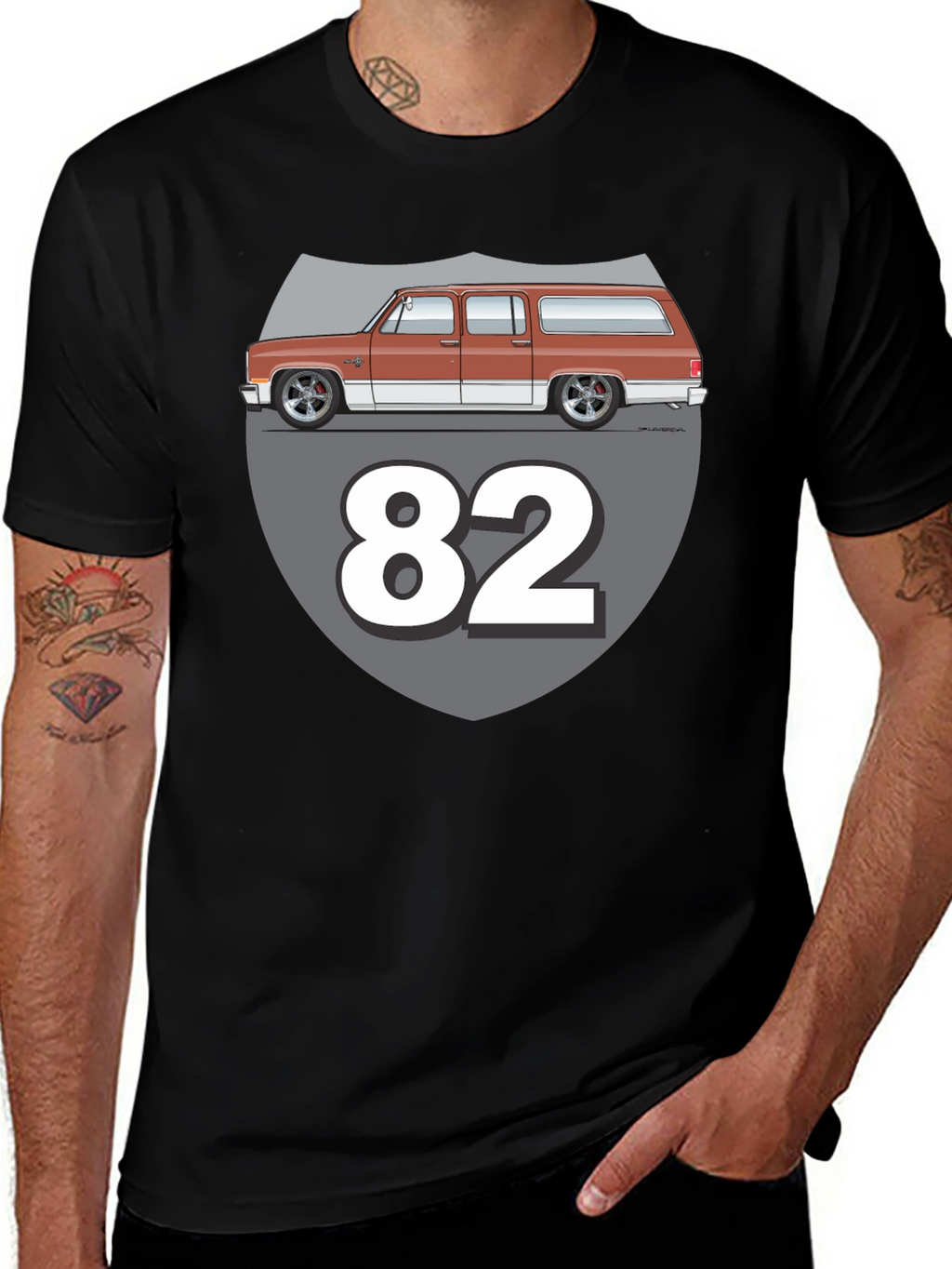 Retro 82 Car Graphic T-Shirt - Classic Design