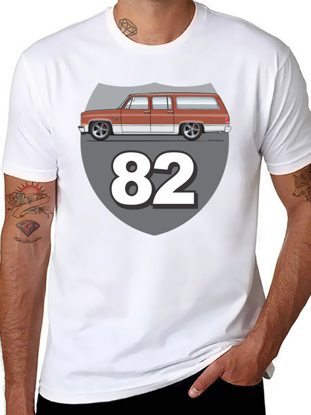 Retro 82 Car Graphic T-Shirt - Classic Design